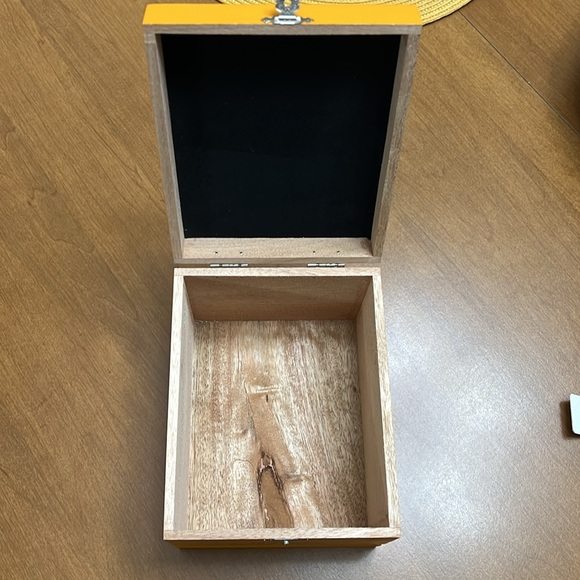 Cigar box - Picture 4 of 4